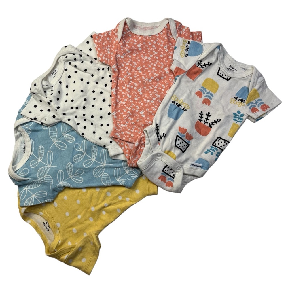 Gerber Newborn Set Of 5 Garden Themed Onesies